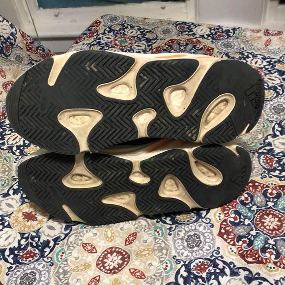 700 - Picture 5 of 5